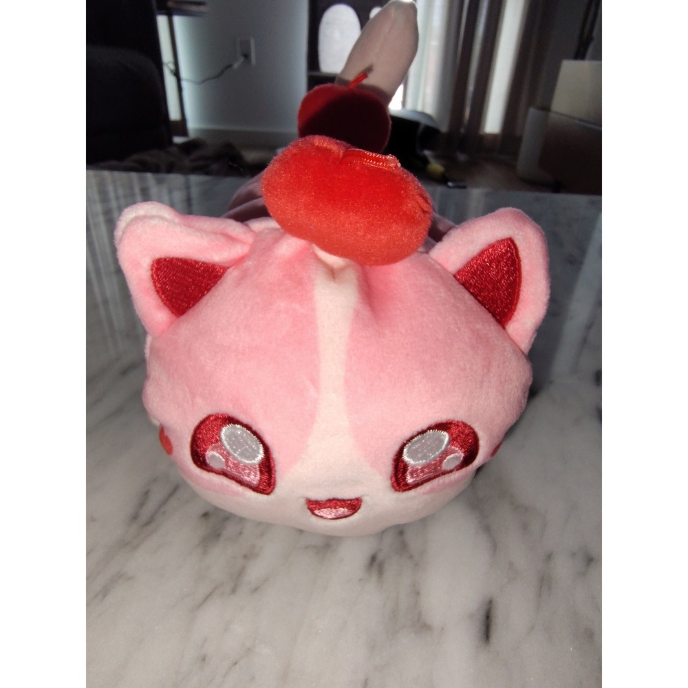 Aphmau MeeMeows Mystery Plush Litter 3 Valentine Cupcake Cat Pink Red Heart Eye